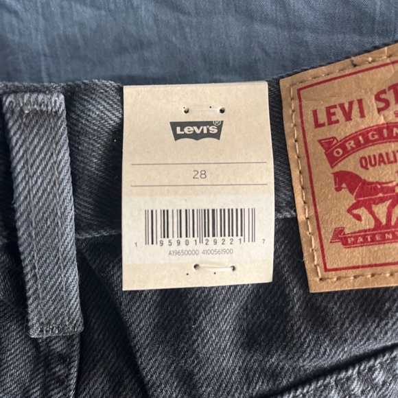 Levi's Women's High Waisted Mom Shorts - Picture 8 of 8